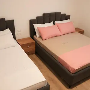  Alloggio in famiglia Albora Albania